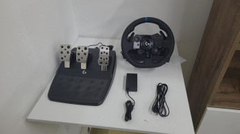 Logitech G G923 PS5, PS4 ve PC ile Uyumlu Siyah Yarış Direksiyonu ve Pedalları - 941-000149 (OUTLET)