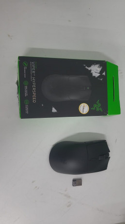 Razer Viper V3 Hyperspeed RZ01-04910100-R3M1 6 Tuş 30000 DPI Optik Gaming (Oyuncu) Mouse (OUTLET)