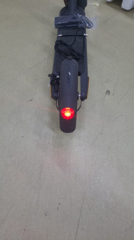 XIAOMI 4 PRO 700 W ELEKTRIKLI SCOOTER(OUTLET)